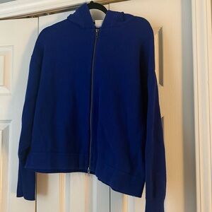 Stunning Blue Women’s Cabi Zip Up Jacket Sz L